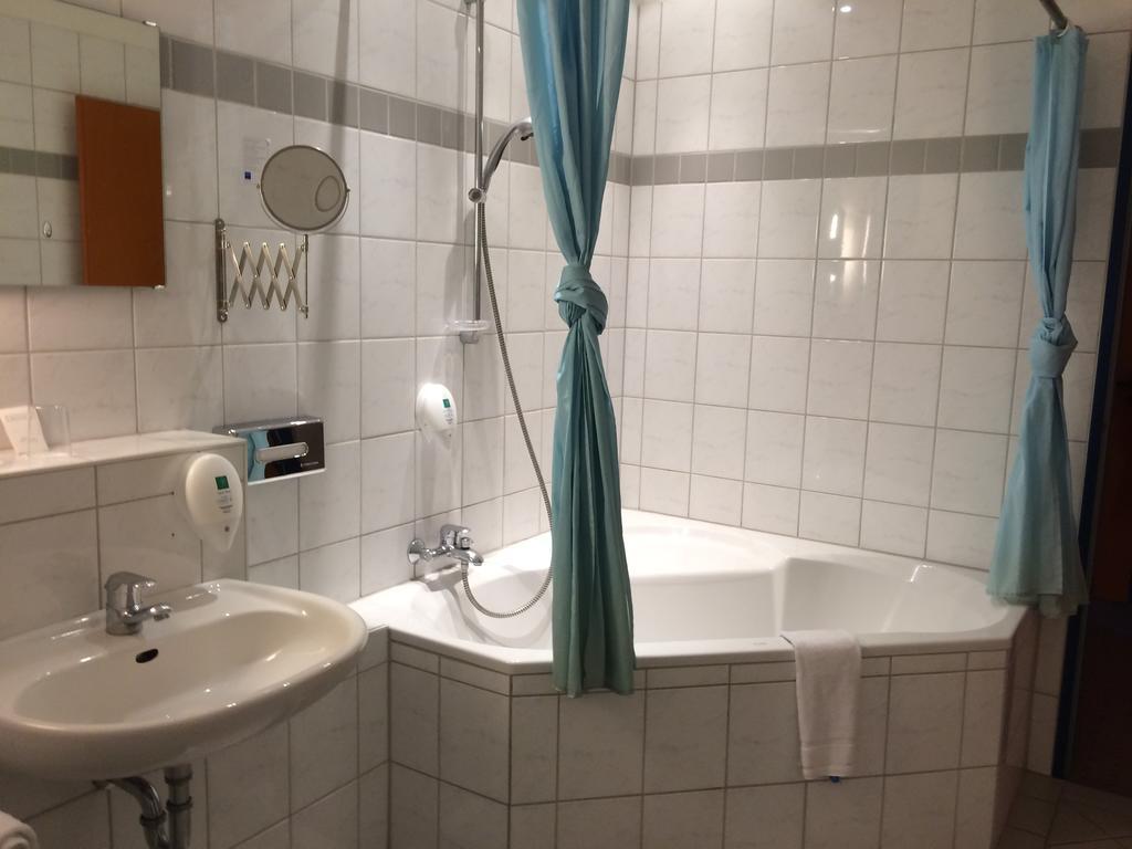 Tryp By Wyndham Kassel City Centre Oda fotoğraf